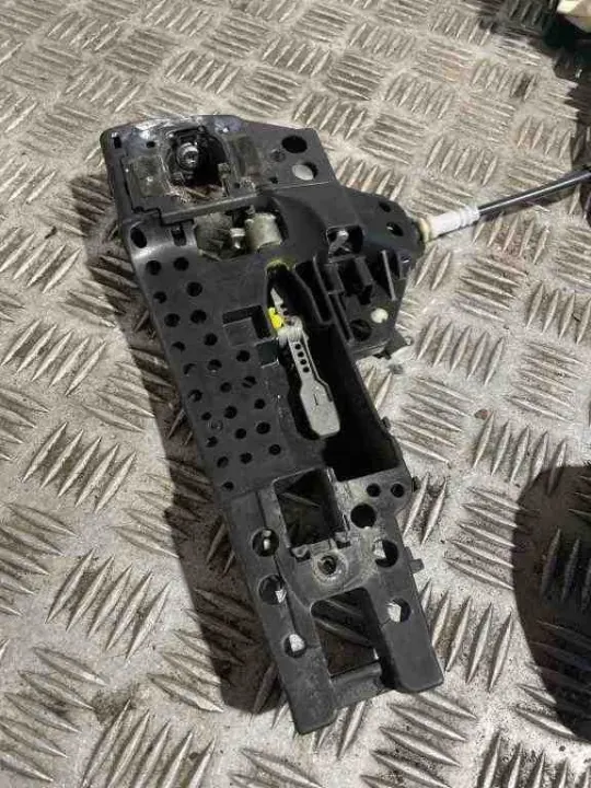 Vaihtovirtageneraattorin hihna OEM 4H0839015D Audi A8 D2 4.2L image 4