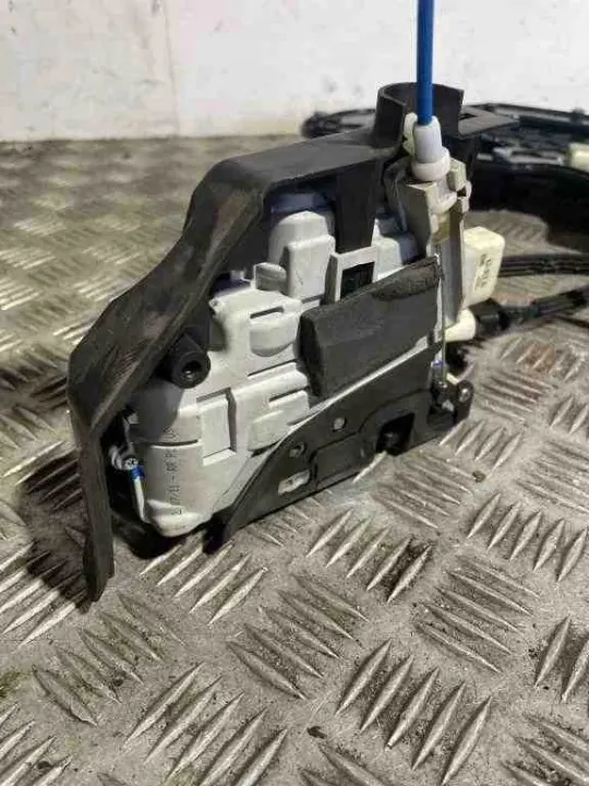 Vaihtovirtageneraattorin hihna OEM 4H0839015D Audi A8 D2 4.2L image 5