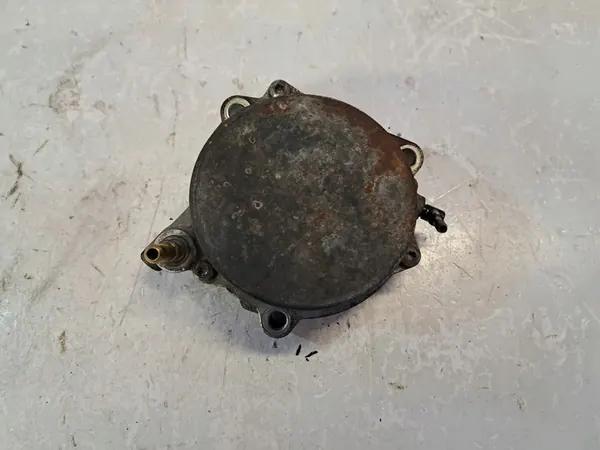 Imupumppu SAAB 9-3 Estate 1.9L 2008 OEM 93190660 image 2