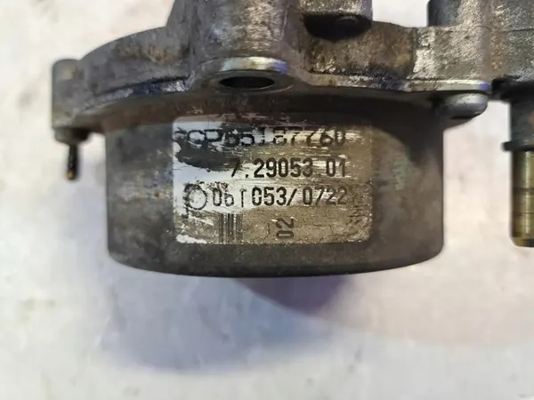 Imupumppu SAAB 9-3 Estate 1.9L 2008 OEM 93190660 image 4