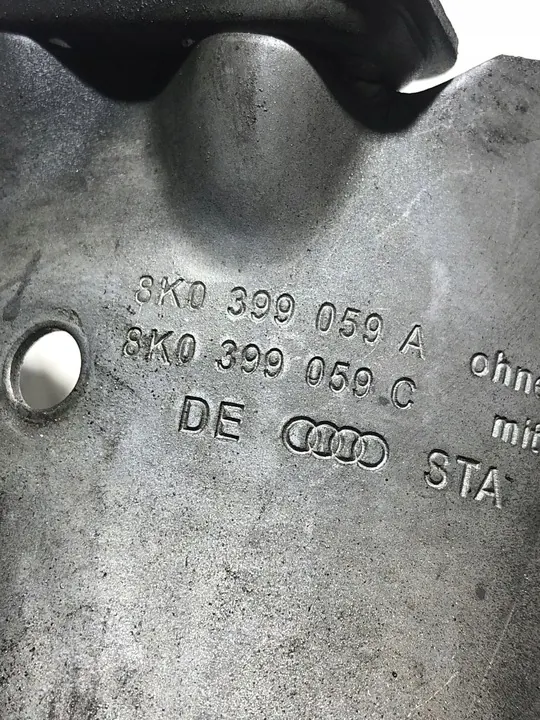 Motor Onderzijde Warmtebescherming Links Audi Q5 8R image 2