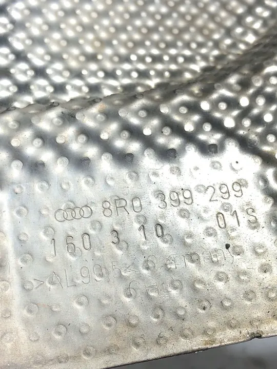 Motor Onderzijde Warmtebescherming Links Audi Q5 8R image 6