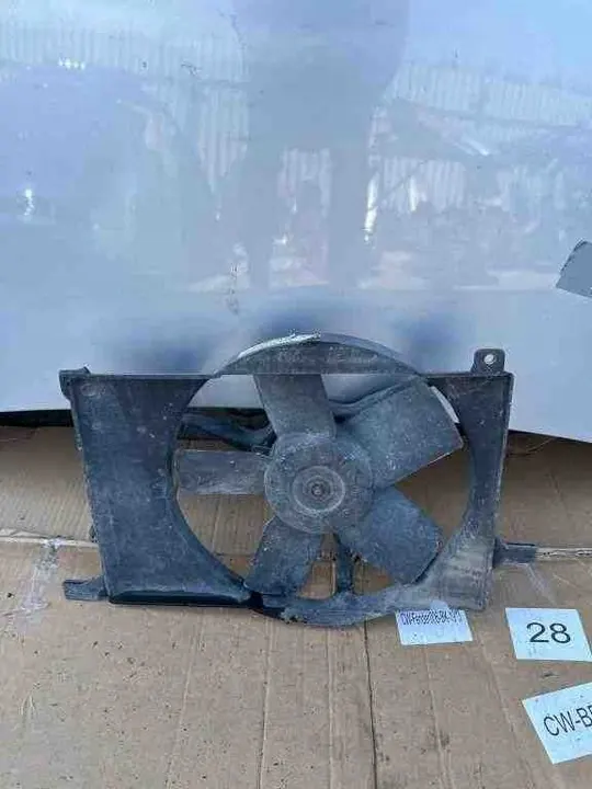 Etupuskuri OPEL TIGRA 1.4L bensiini 1997 image 2