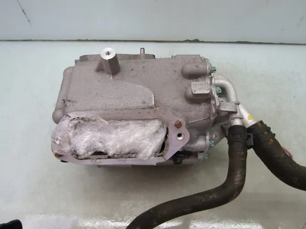 Refroidisseur carburant Mazda CX-30 OEM HF01-13565C - Occasion image 4