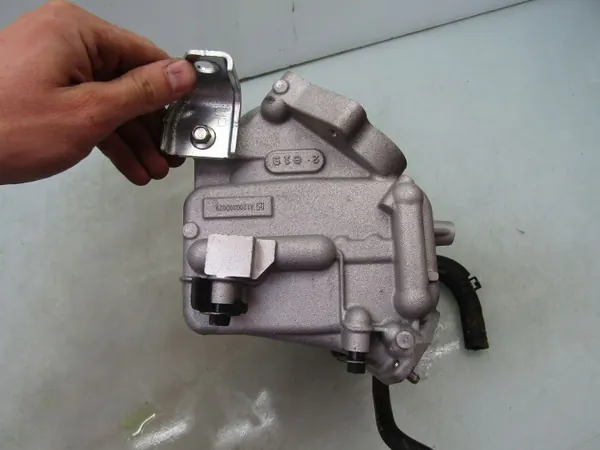 Refroidisseur carburant Mazda CX-30 OEM HF01-13565C - Occasion image 6