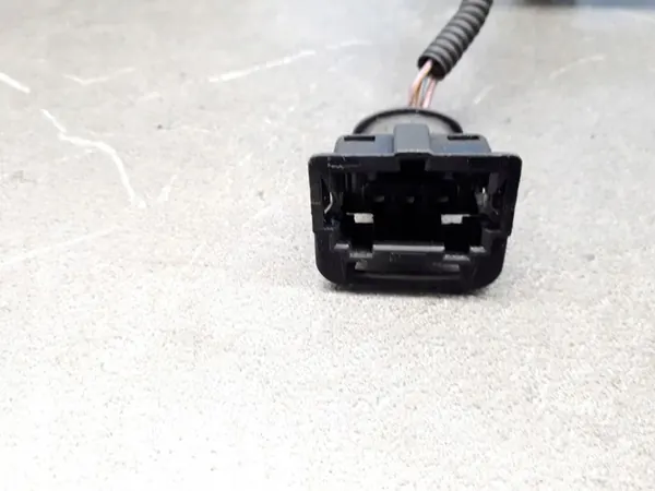 1H0973703 Injektorin asennus VW image 6