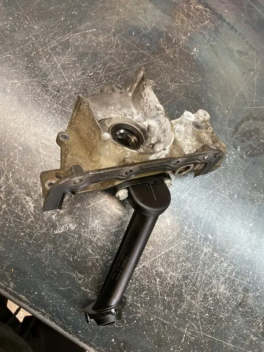 Olje pump VW SEAT POLO 1.2 TSI CJZ image 4