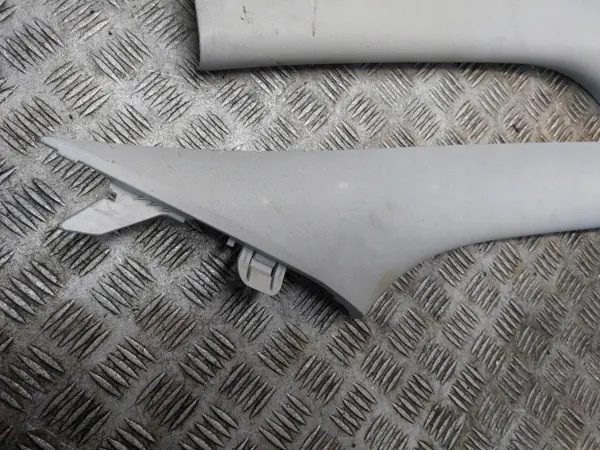 Jeu de Garnitures de Piliers OEM 858204Z000 image 5