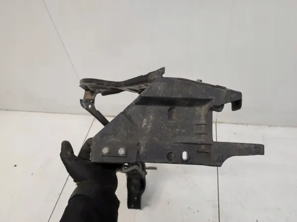 Support phare gauche avant OEM 212620021 Mercedes Classe E W212 image 8