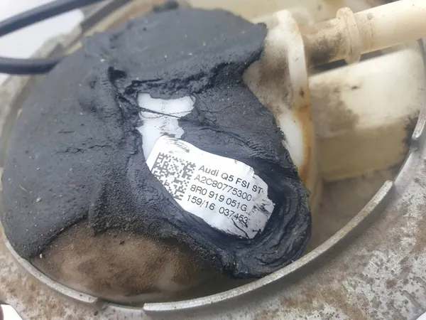 Brandstofpomp Porsche Macan 8R0919051G image 3