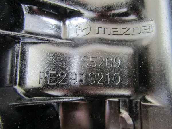 Mazda Venttiilikansi OEM PE2910210 2.0 Skyactiv-G image 4