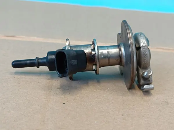 AdBlue-suutin OEM 05L131113AD Cupra Formentorille image 3