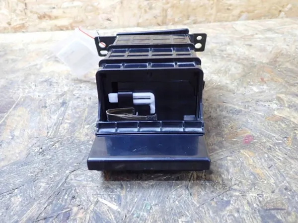 Sujetacopas Isuzu D-Max OEM BTU1841 - Usado image 4