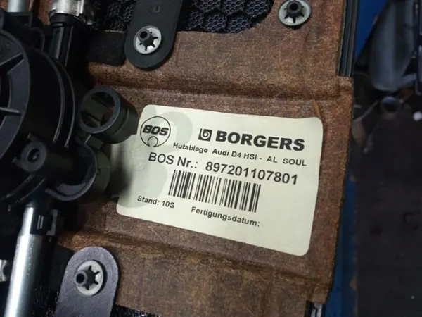 Audi A8 S8 D4 Takaikkunan Verho OEM 897201107801 image 3