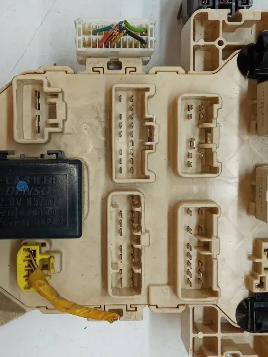 Zekeringkast OEM 36770-62JB0 Suzuki Swift IV image 4