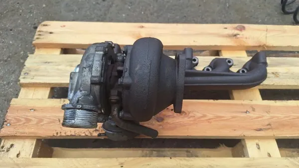 Turbocharger VOLVO V70 II 8689592 2.4L Diesel 120kW 2004 image 5