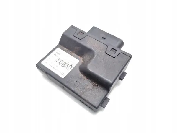 Módulo de controle da bomba de combustível Audi A4 2019 OEM 8W0906093G image 4