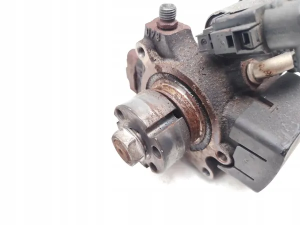 VW Golf Hochdruckkraftstoffpumpe 1.6 TDI Diesel image 5