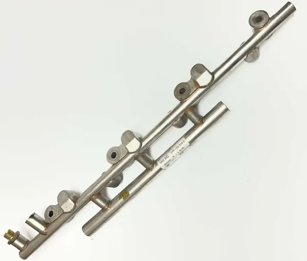 Rail d'injection gauche Audi A8 W12 2010-2017 OEM 07P133316C image 2