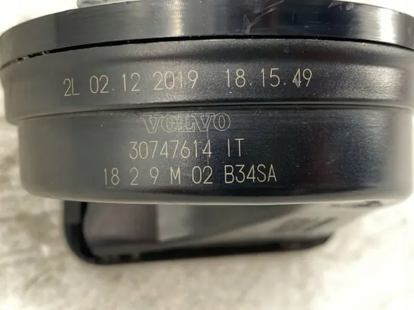 Bocina Volvo OE 30747614 usado - Señal sonora image 6
