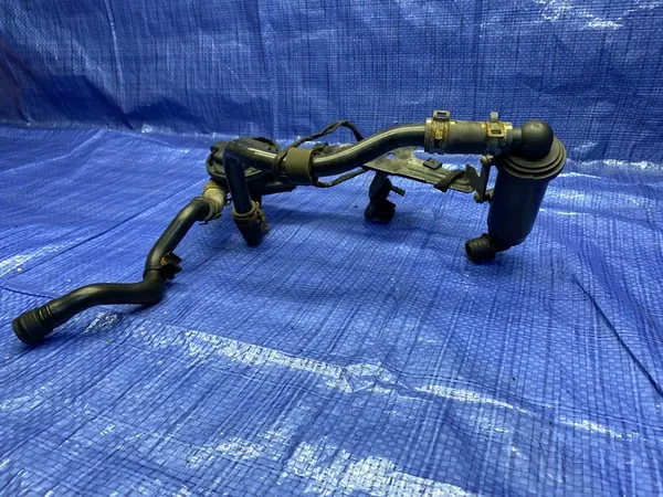 Vanne de filtre à charbon Audi A8 D4 8K0906253D image 3