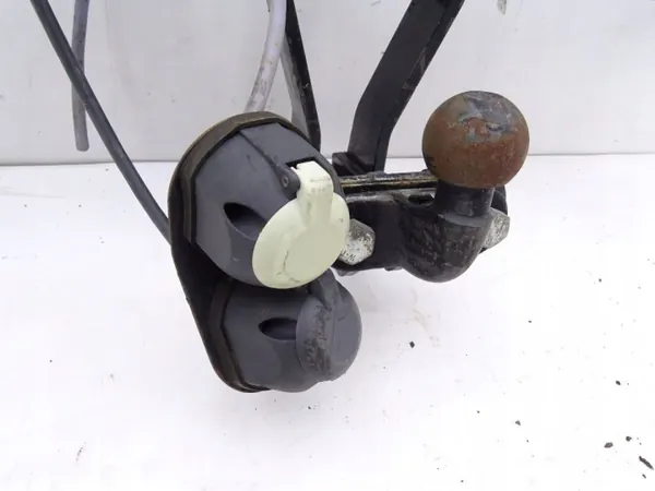 Boule d'attelage BMW Série 5 E39 OEM - État utilisé image 5