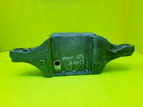 Öljypannu OEM 304401 Maserati Levante Ghibli image 7