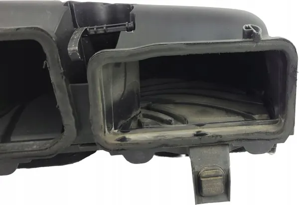 Admisión de aire Mercedes W204 OEM A2048300103 image 3