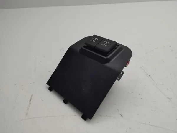 Prise USB Toyota OEM 8553242010 pour RAV4 XA50 image 2