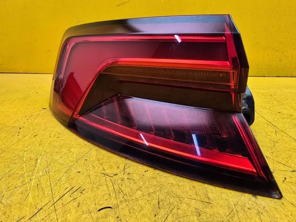 AUDI A5 8W LUZ TRASERA IZQUIERDA MATRIX 8W6945091D image 2