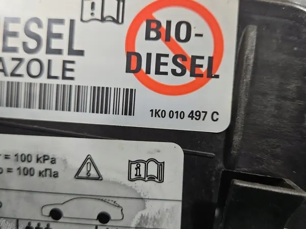 Bränsletanklock Skoda Octavia III image 5