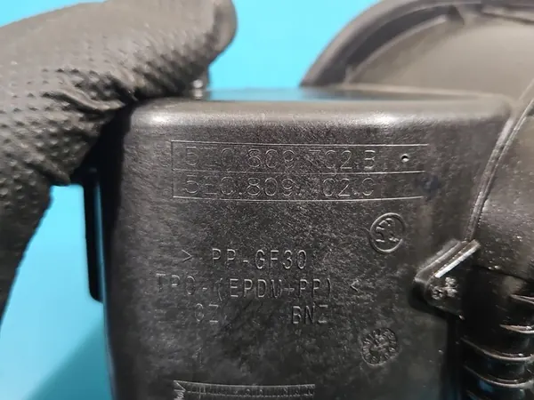 Bränsletanklock Skoda Octavia III image 7