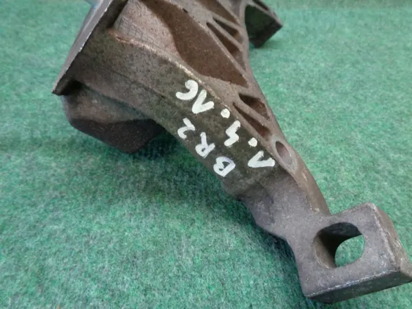 Fiat Bravo 2 Vaihteiston tuki OEM 46821369 Käytetty image 5