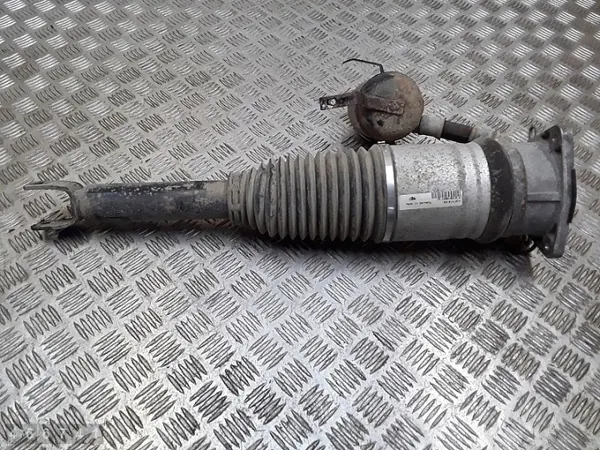 Audi A8 Jousitus OEM 4e0616002e - Käytetty image 2