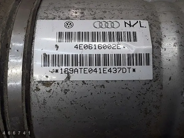 Audi A8 Jousitus OEM 4e0616002e - Käytetty image 5