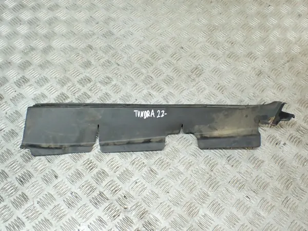 Rechter spatbordbeschermer OEM 53807-0C060 Toyota Tundra image 9