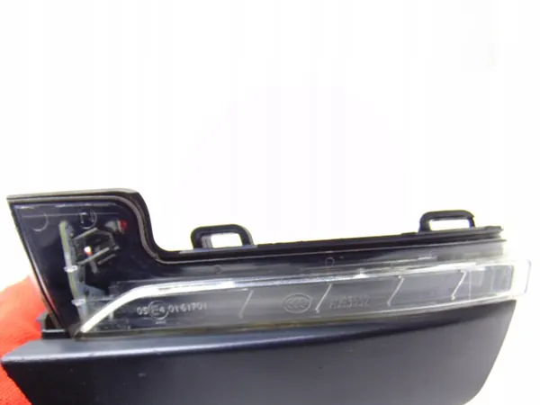 Indicador de espelho esquerdo Skoda Octavia III image 4