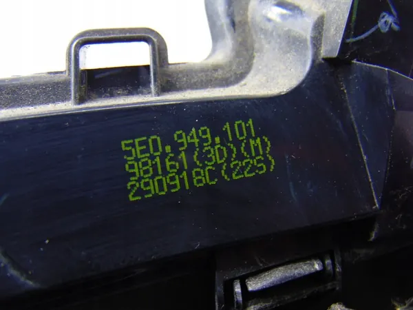 Indicador de espelho esquerdo Skoda Octavia III image 6