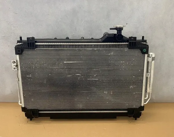 Conjunto de Radiadores Mitsubishi Outlander 12-21 1350A603 image 2