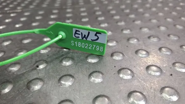 EGR-jäähdyttimen venttiili Volkswagen 04L131512AA image 10