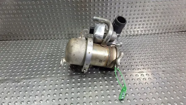 EGR-jäähdyttimen venttiili Volkswagen 04L131512AA image 4