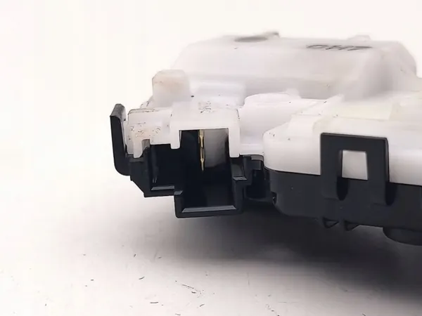Lexus polttoaineläppätoimija OEM AMD217051 - Käytetty image 10