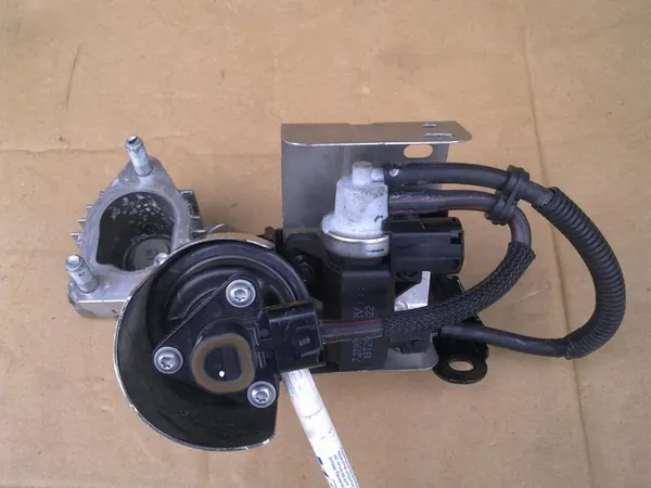 Hyundai OE 28410-2F700 EGR-venttiili image 2