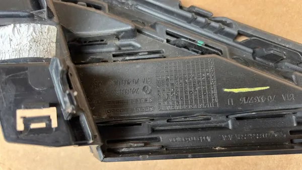 VW Touareg 760 2018+ R-Line Griglia Paraurti Sinistra 760853597A image 4