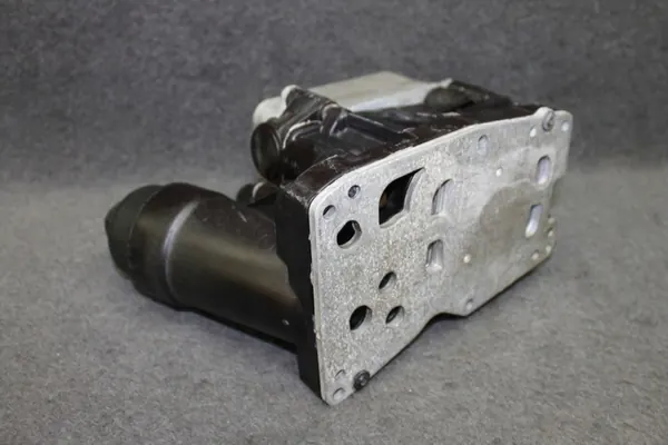 Oljefilterbas BMW F30 F07 F10 E70 F01 8510856 image 4