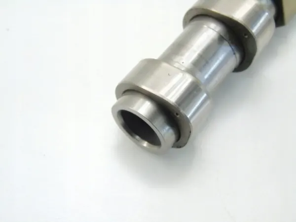 Árbol de levas OEM para motor 2.0 Cdti Diesel - Usado image 9
