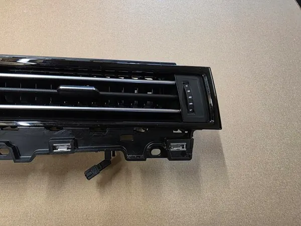 Grille de ventilation console VW Passat B8 OEM 3G1858416M image 5