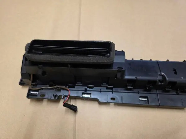 Grille de ventilation console VW Passat B8 OEM 3G1858416M image 8