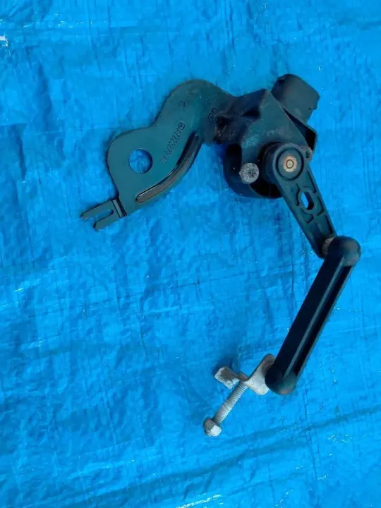 Mercedes Niveausensor OEM A2229050503 - Gebraucht image 5