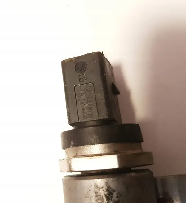 Mercedes-Benz CLK 320 CDI W209 Brandstofrail A6420702695 image 3